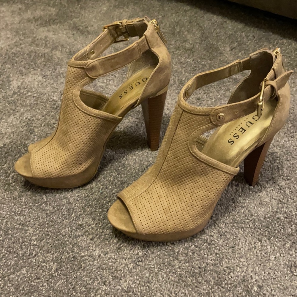 GUESS Suede tan heels with wood heels gold buckles